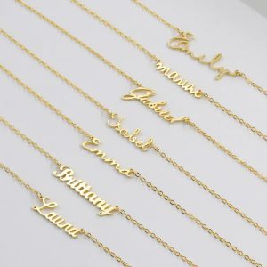 Collier avec prénom en Français
