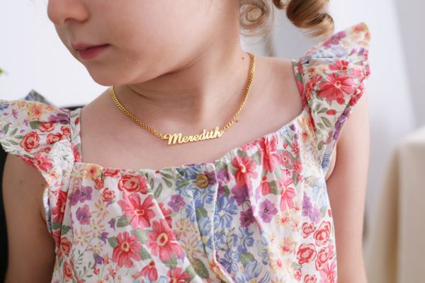 Collier avec prénom en Français pour enfant